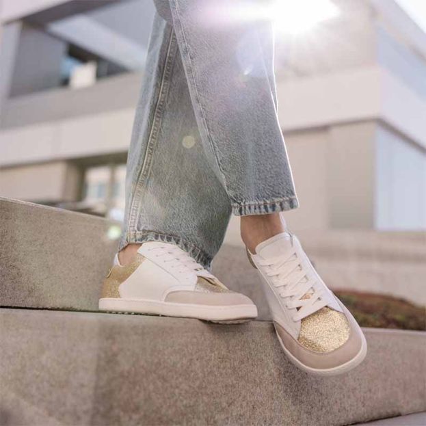 Shapen Charm Sneakers Light Gold