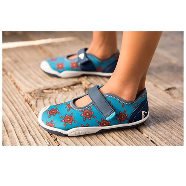 Plae Chloe Marin Madia