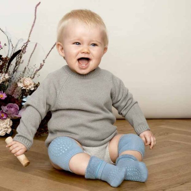 Go Baby Go Crawling Kneepads in Dusty Blue (One Size)